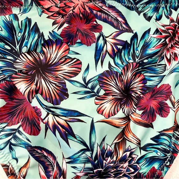 Jessica Simpson Floral Swim Bottoms!! NWT! Mint field color. - Picture 4 of 5
